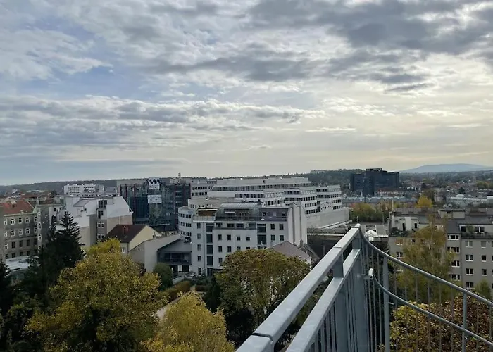 Rooftop Terrace- Panoramablick über * Viena