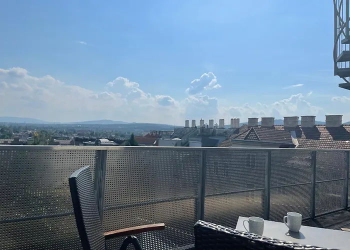 Rooftop Terrace- Panoramablick über Viena